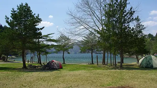 沼沢湖畔キャンプ場